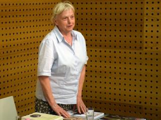 Kolczonay Katalin a hódmezővásárhelyei kötetbemutatón 2019. július 7-én 