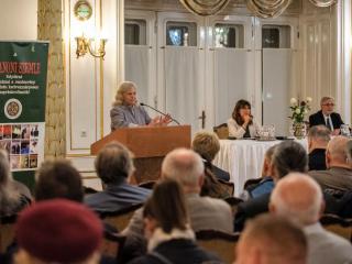 20191127_trianoni_szemle_xi_web_10