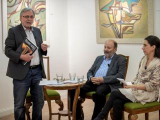 Szidiropulosz Archimédesz, Sipos Endre, Sipos Orsolya a Trianoni Szemle 2022 Különszám bemutatón (fotó: Nyirkos Zsófia)