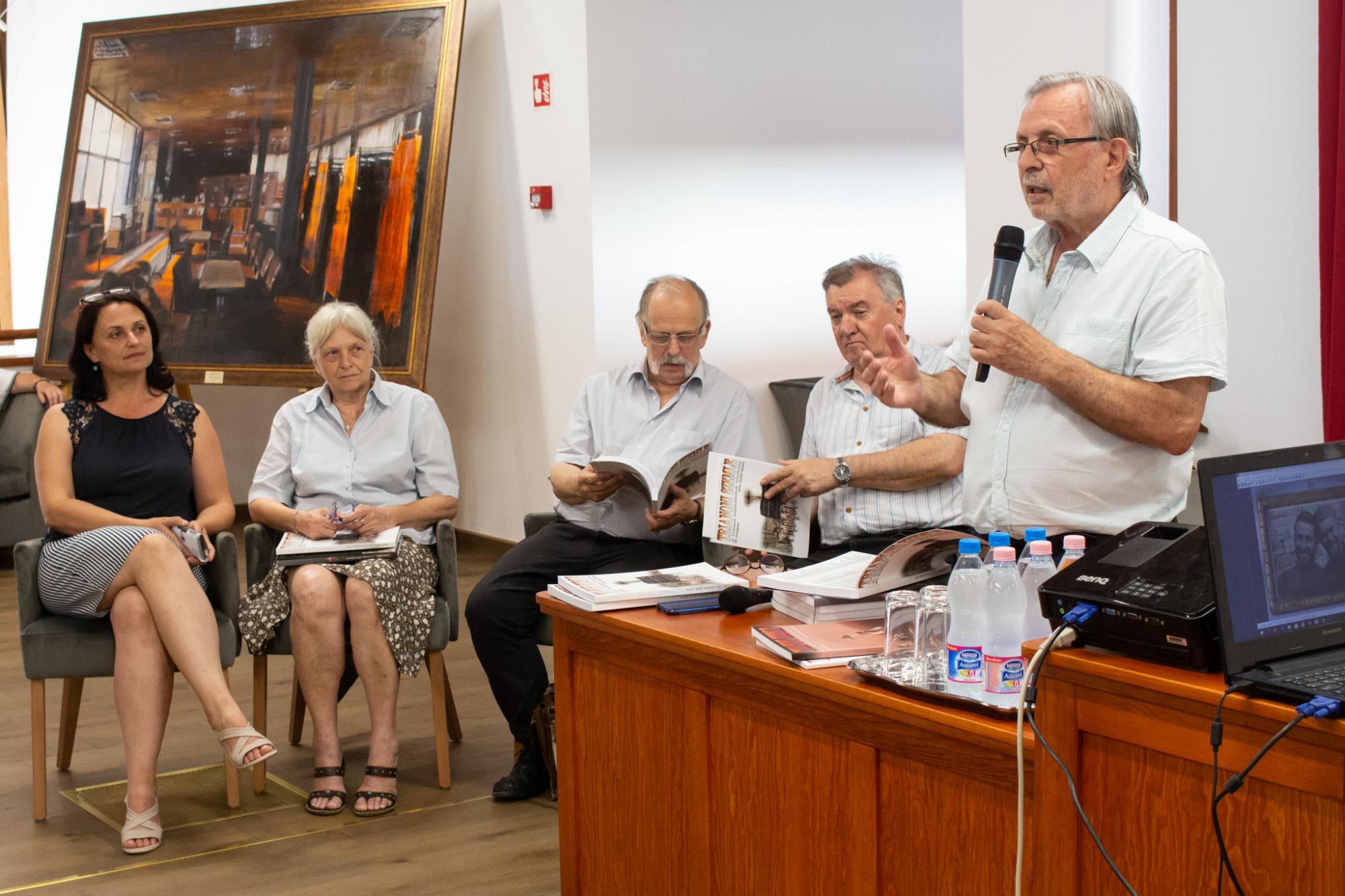 A Trianoni Szemle szerkesztői és a Makói Múzeum vezetője